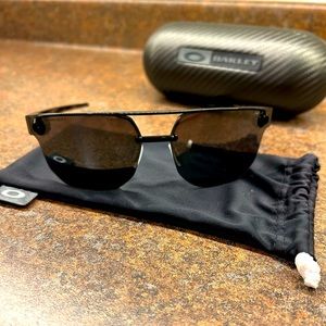 Men’s Oakleys